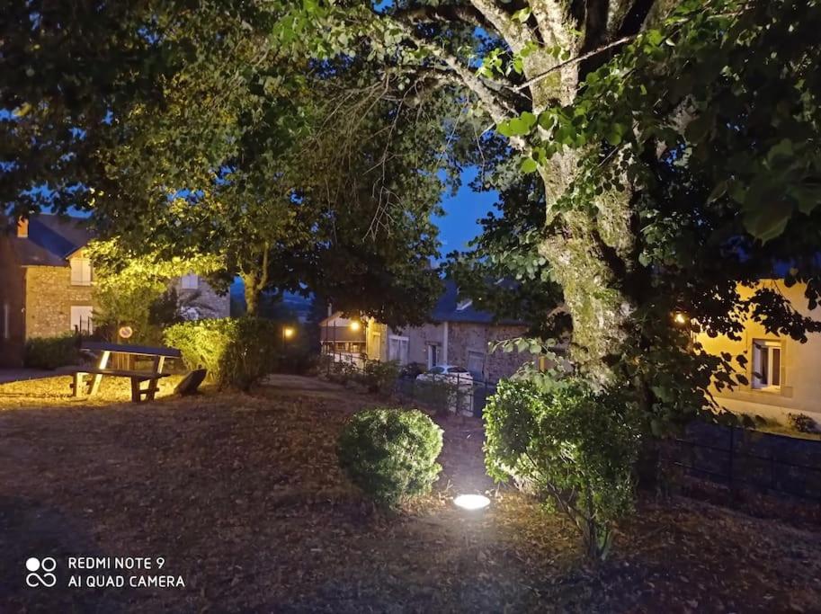 Le Gite De La Fontaine Chiddes エクステリア 写真